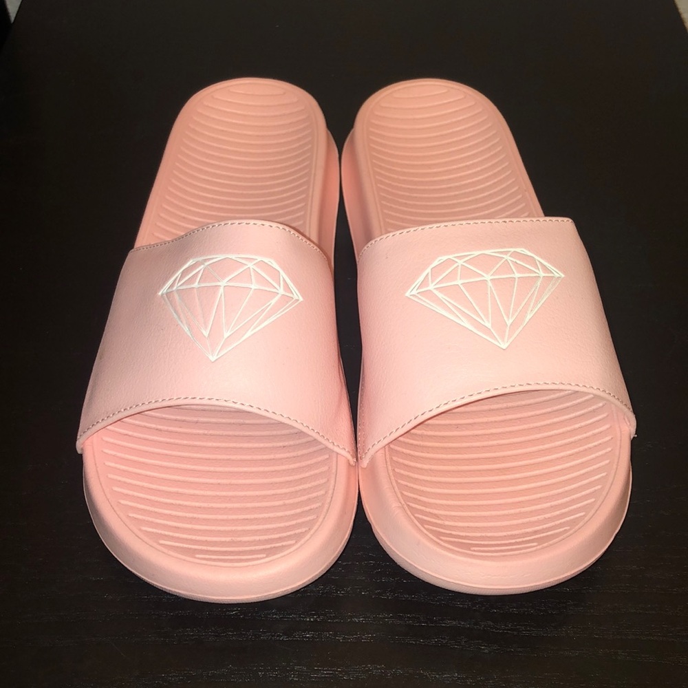 ✨Diamond Supply Co. Slides✨
